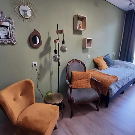 Gastenverblijf Nummer 1 Sommelsdijk Luaran gambar